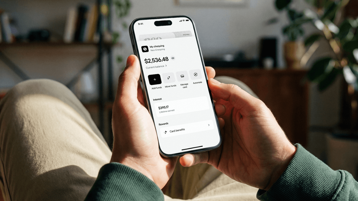 A person using Neo Financial, a top Canadian virtual bank